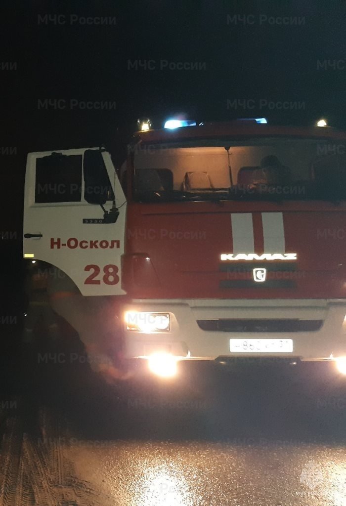 Спасатели МЧС России приняли участие в ликвидации ДТП на автодороге Чернянка-Новый Оскол